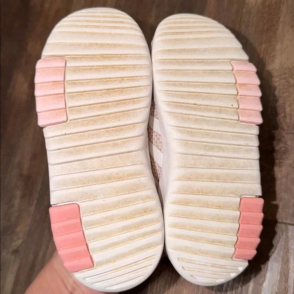 Toddler Girls Adidas Tennis Shoes no tie size 10 - Picture 6 of 7